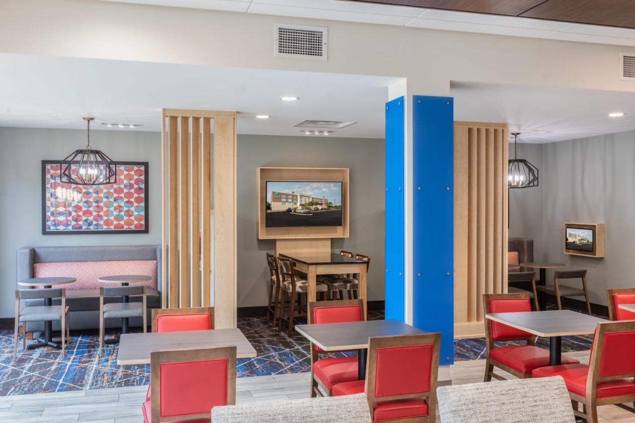 Holiday Inn Express & Suites Greenville S - Piedmont By Ihg Zewnętrze zdjęcie