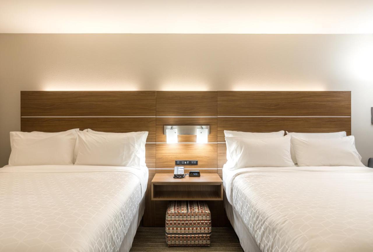 Holiday Inn Express & Suites Greenville S - Piedmont By Ihg Zewnętrze zdjęcie