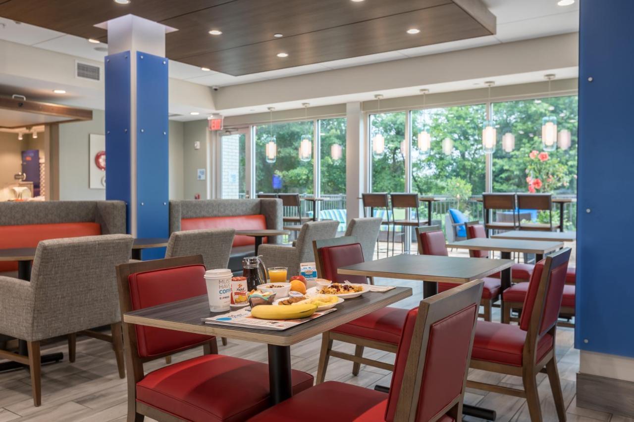Holiday Inn Express & Suites Greenville S - Piedmont By Ihg Zewnętrze zdjęcie