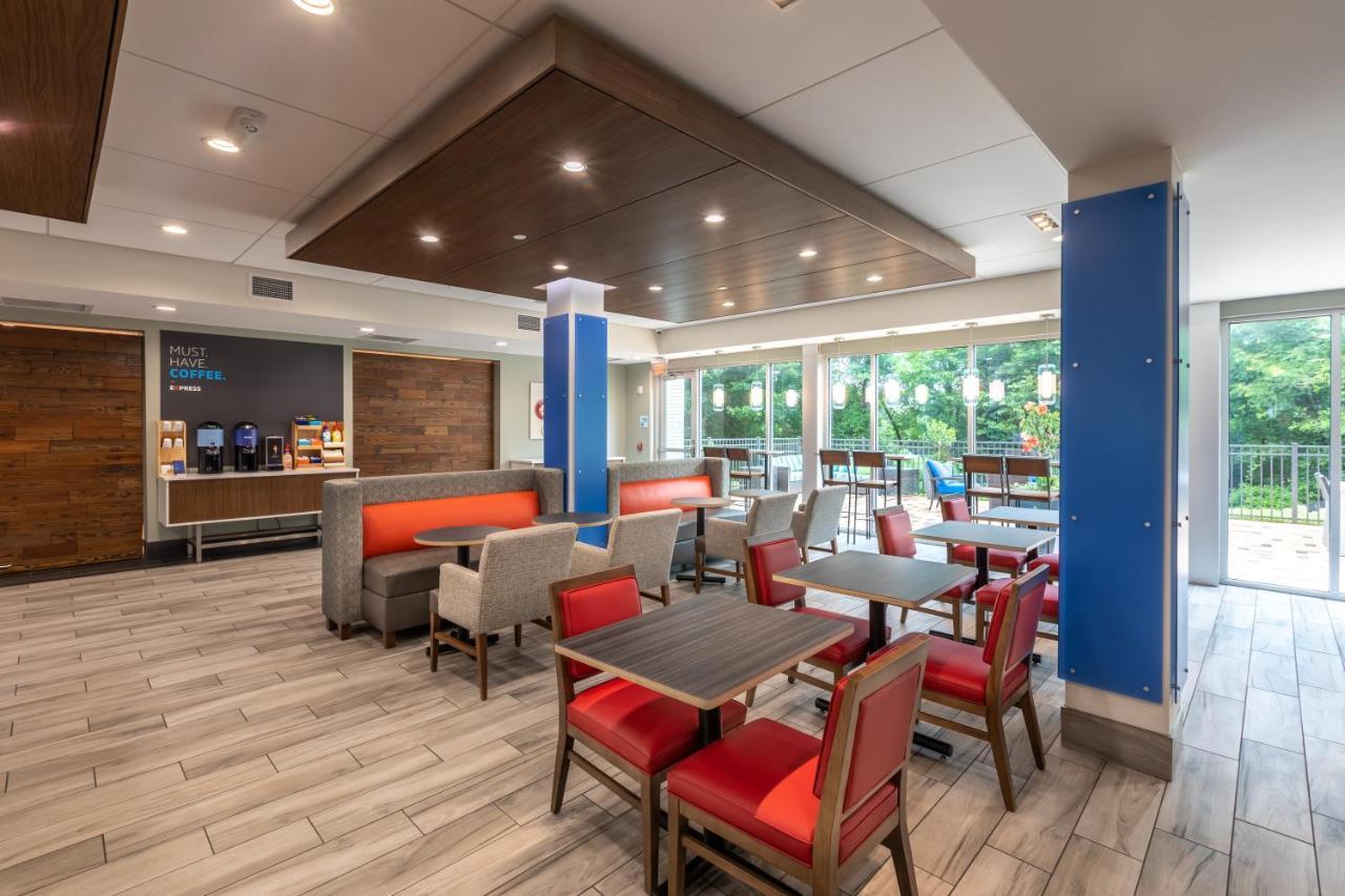 Holiday Inn Express & Suites Greenville S - Piedmont By Ihg Zewnętrze zdjęcie